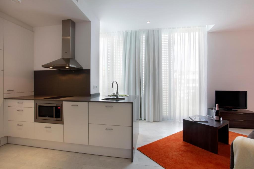 Fisa Rentals Les Corts Apartament *